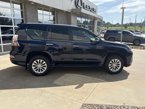 Used 2022 Lexus GX 460 Premium w/ Premium Package AWD/4WD image 31