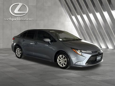Used 2020 Toyota Corolla LE FWD image 6