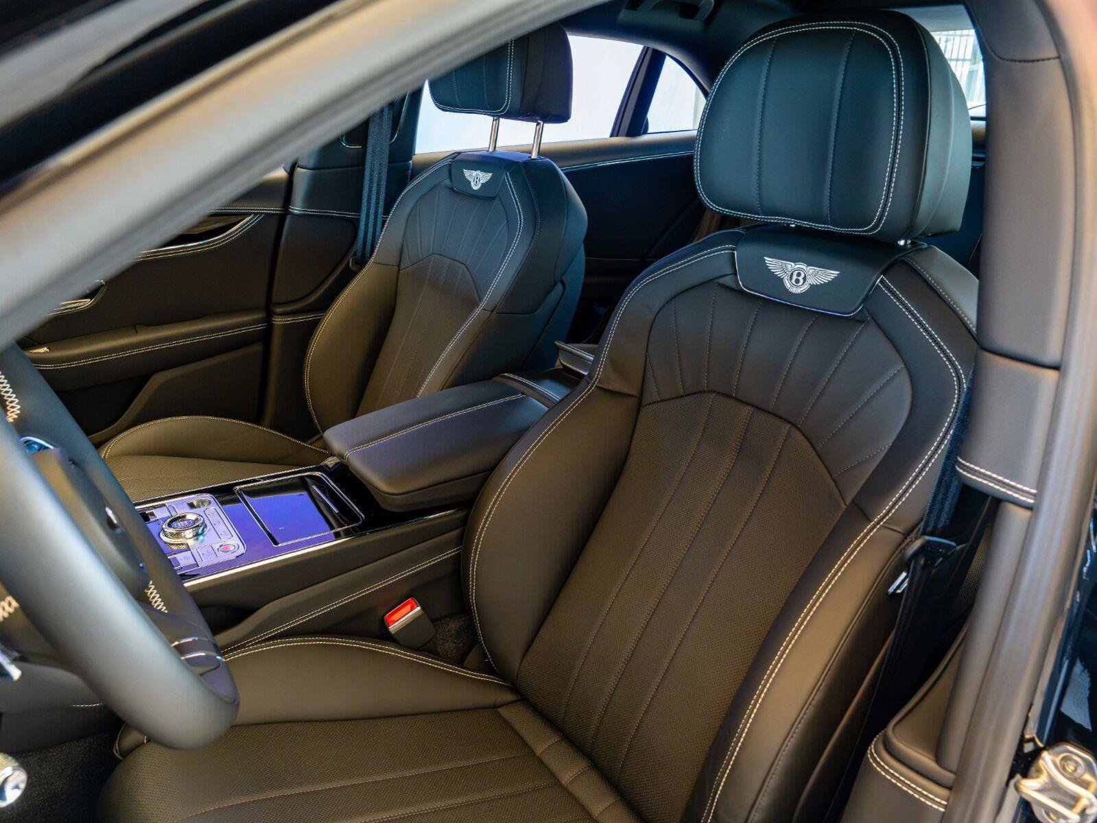 Used 2024 Bentley Flying Spur Azure AWD/4WD image 11