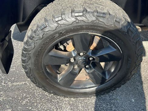 Used 2019 RAM 1500 Express w/ Wheel & Sound Group AWD/4WD image 22