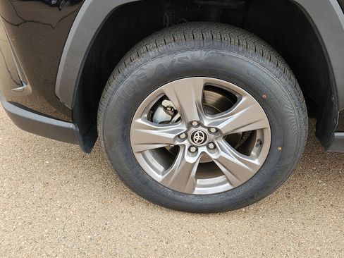 Used 2024 Toyota RAV4 XLE image 7