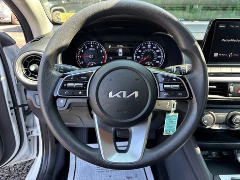 Used 2023 Kia Forte LXS FWD image 18