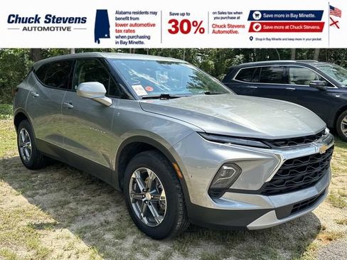 Used 2025 Chevrolet Blazer LT FWD image 4