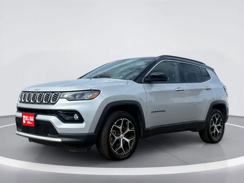 Used 2024 Jeep Compass Limited AWD/4WD image 2
