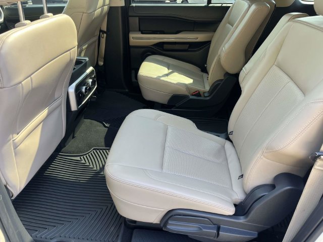 Used 2024 Ford Expedition Max XLT RWD image 12