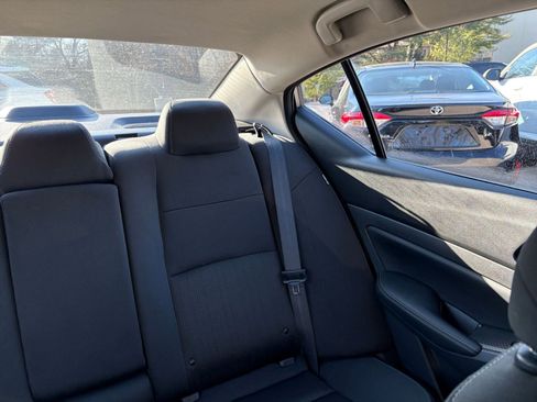 Used 2025 Nissan Altima 2.5 SV image 36