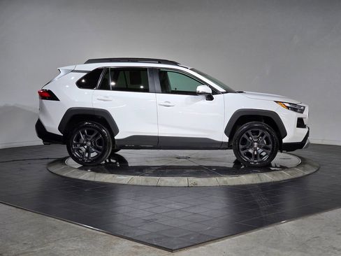 Used 2024 Toyota RAV4 Adventure image 11