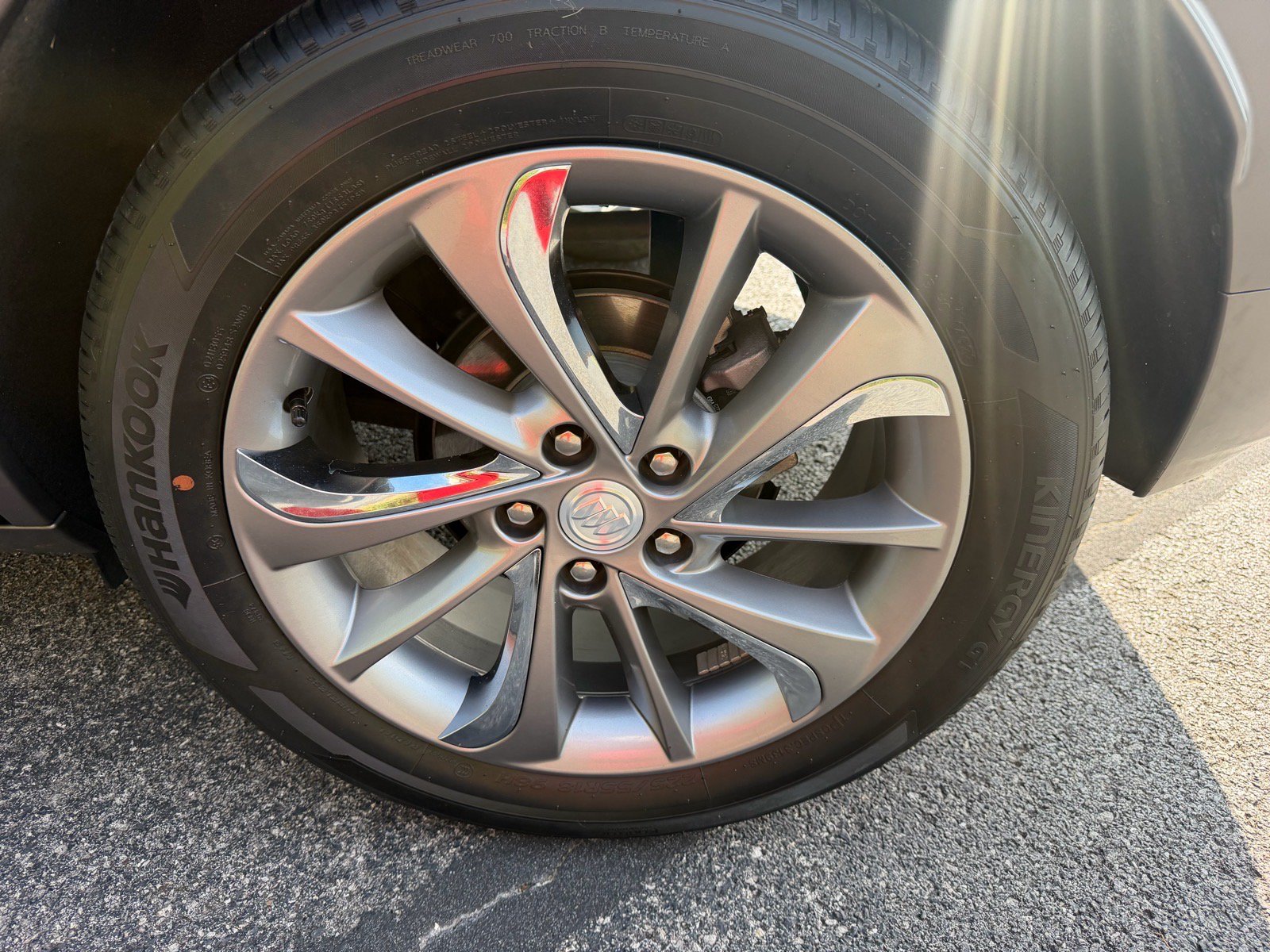 Used 2023 Buick Encore GX Essence w/ Experience Buick Package FWD image 19