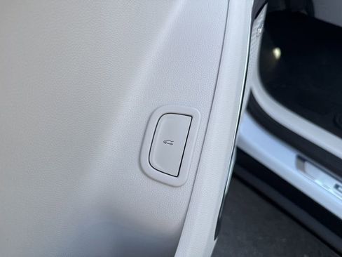 New 2026 GMC Acadia Denali w/ Super Cruise Package image 25