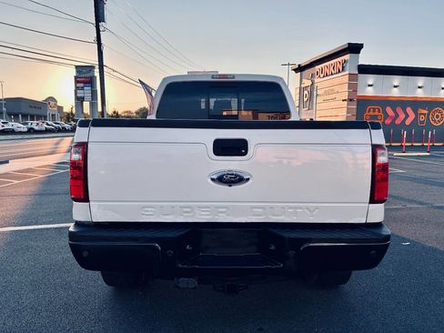 Used 2014 Ford F250 Lariat image 5