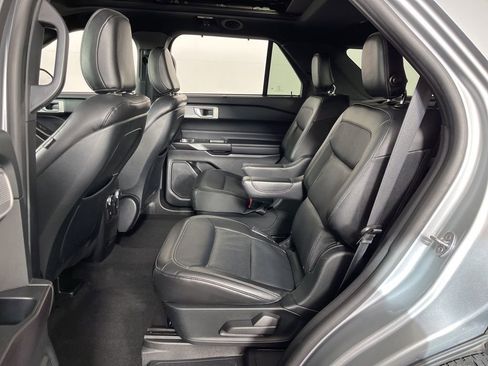 Used 2020 Ford Explorer Limited image 26