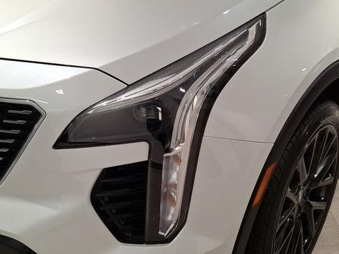 Certified 2023 Cadillac XT4 Premium Luxury w/ Cold Weather Package AWD/4WD image 9