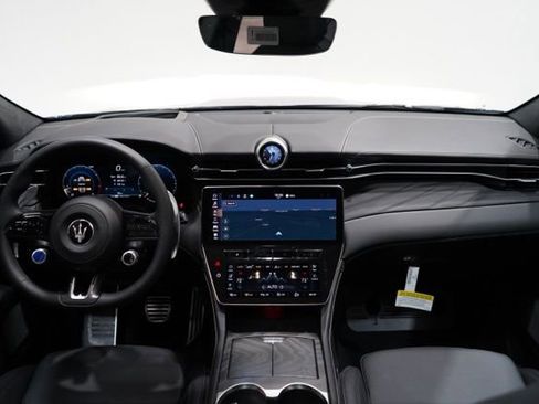 New 2025 Maserati Grecale Modena image 13