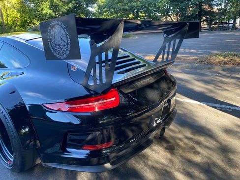 Used 2015 Porsche 911 GT3 RWD image 8