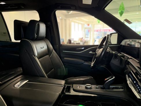 Used 2021 Cadillac Escalade Sport AWD/4WD image 21