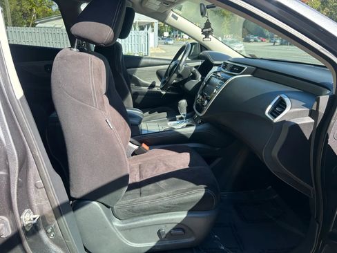 Used 2017 Nissan Murano SV image 16