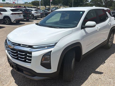 Used 2026 Chevrolet Equinox LT FWD image 7