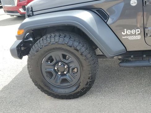 Used 2018 Jeep Wrangler Unlimited Sport AWD/4WD image 8
