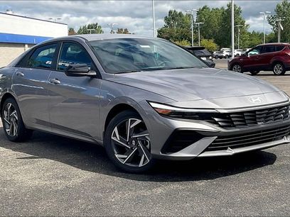New 2025 Hyundai Elantra SEL
