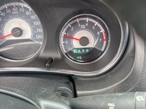 Used 2012 Chrysler 200 Touring image 11