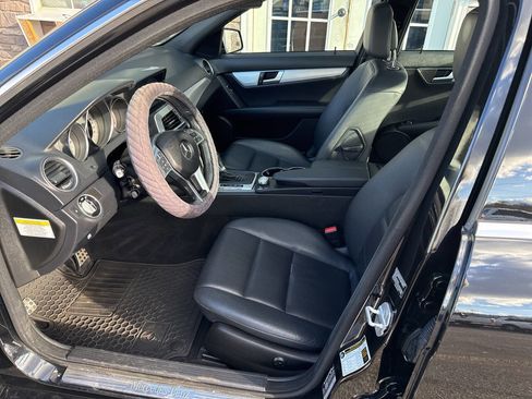 Used 2014 Mercedes-Benz C 300 4MATIC Sedan image 23