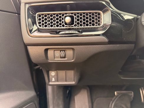 Used 2024 Honda Civic Sport image 16