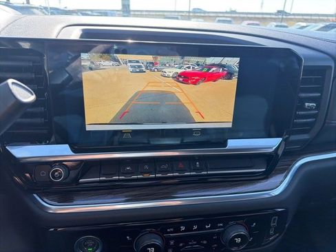 Used 2022 Chevrolet Silverado 1500 LT image 6