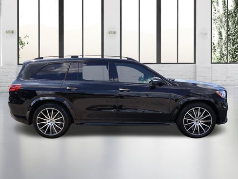 Used 2025 Mercedes-Benz GLS 450 4MATIC w/ AMG Line Exterior image 6