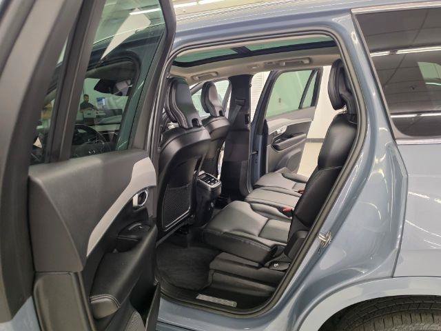 Used 2023 Volvo XC90 B5 Core AWD/4WD image 35