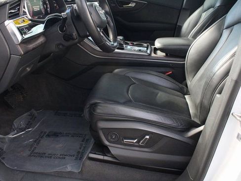 Used 2019 Audi Q8 Prestige w/ Luxury Package image 20