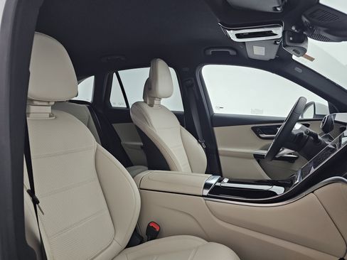 Certified 2025 Mercedes-Benz GLC 350e 4MATIC image 11