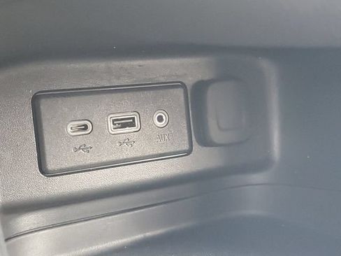 Certified 2023 Chevrolet Equinox LT FWD image 30