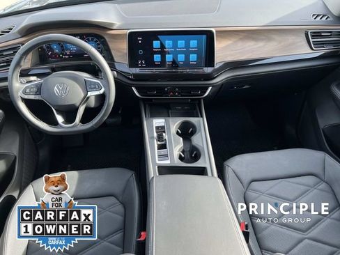Used 2024 Volkswagen Atlas SE image 31