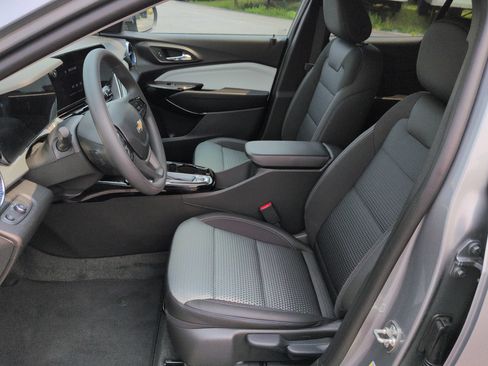 New 2026 Chevrolet Trax LT FWD image 44