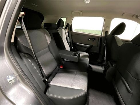 Used 2023 Nissan Rogue SV FWD image 27