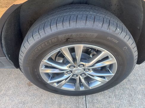 Used 2023 Cadillac XT5 Premium Luxury image 10