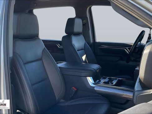 Used 2024 Chevrolet Silverado 2500 LTZ w/ LTZ Convenience Package image 7