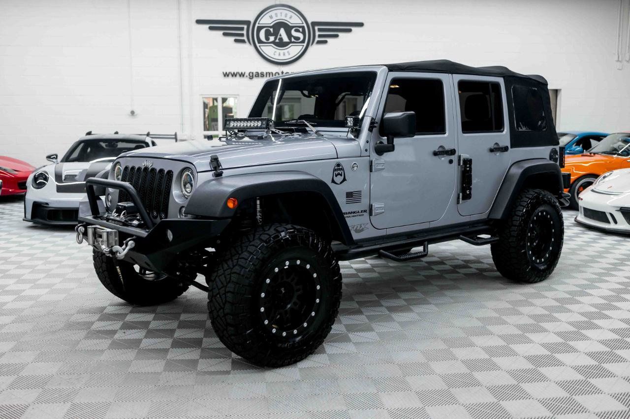 Used 2015 Jeep Wrangler Unlimited Sport w/ Quick Order Package 23S AWD/4WD image 3