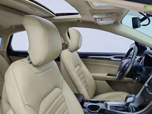 Used 2013 Ford Fusion SE FWD image 22