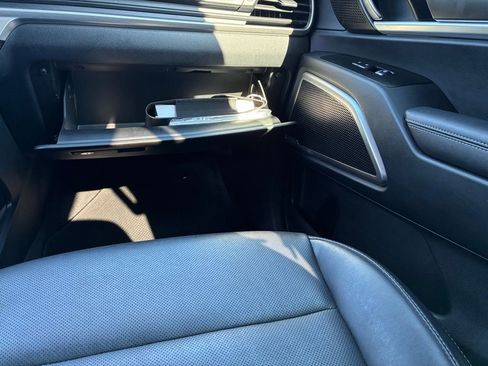 Used 2023 Kia Telluride S image 42