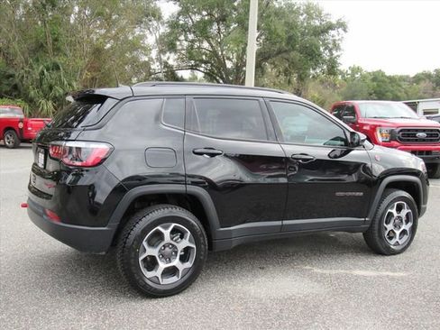 Used 2022 Jeep Compass Trailhawk image 6