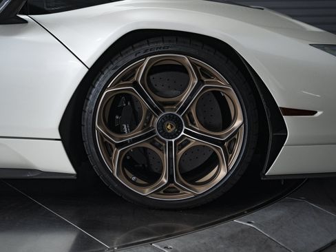 Used 2022 Lamborghini Aventador Countach AWD/4WD image 46