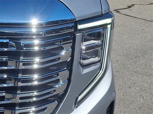 Used 2026 GMC Sierra 1500 Denali image 9
