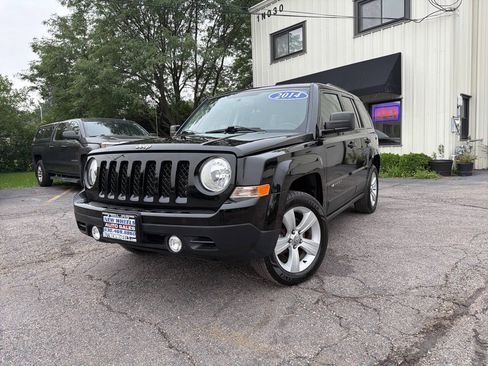 Used 2014 Jeep Patriot Latitude AWD/4WD image 1