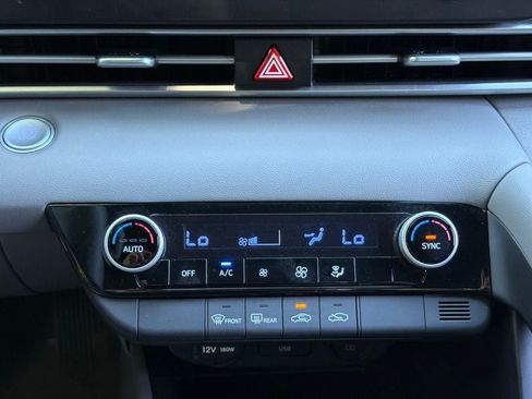 Certified 2023 Hyundai Elantra SEL FWD image 25
