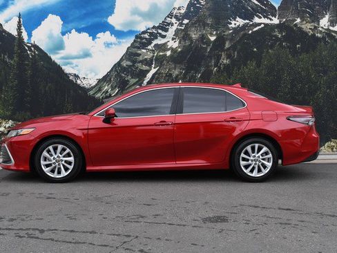 Certified 2023 Toyota Camry LE FWD image 7