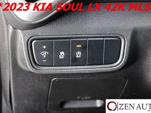 Used 2023 Kia Soul LX w/ Option Group 015 image 19