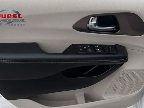 Used 2024 Chrysler Voyager LX FWD image 31