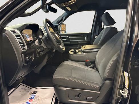 Used 2024 RAM 2500 Big Horn w/ Sport Appearance Package image 10