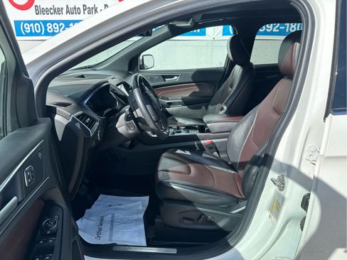 Used 2020 Ford Edge Titanium w/ Equipment Group 301A AWD/4WD image 24